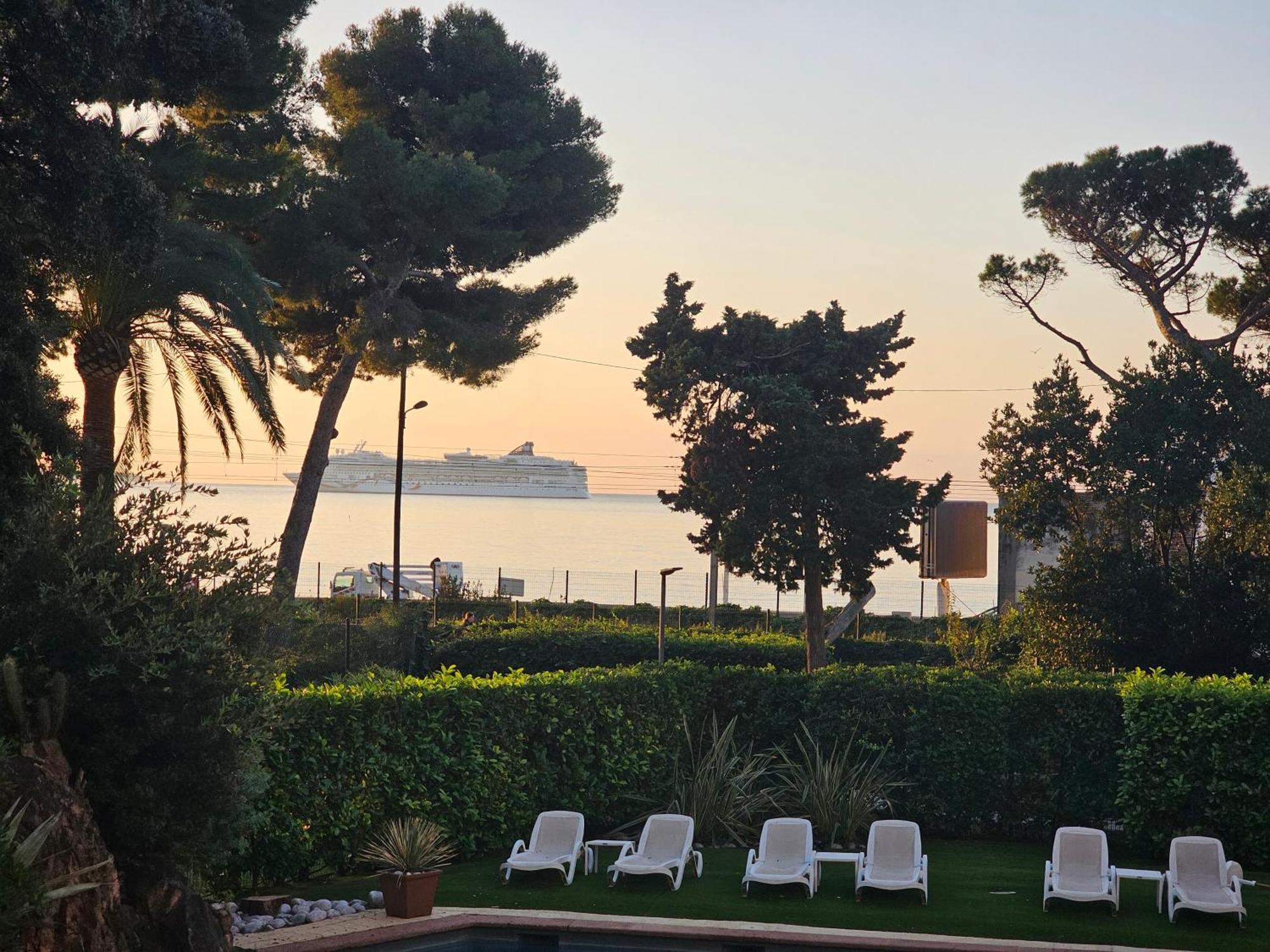 Luxotel Cannes Esterno foto